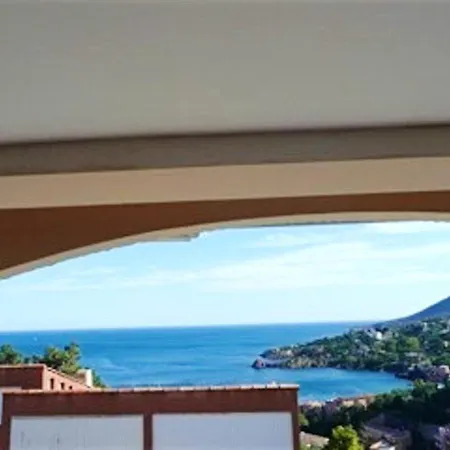 De 3 Chambres A Sur Mer A 300 M De La Plage Avec Vue Sur La Mer Piscine Partagee Et Terrasse Amenagee * Théoule-sur-Mer
